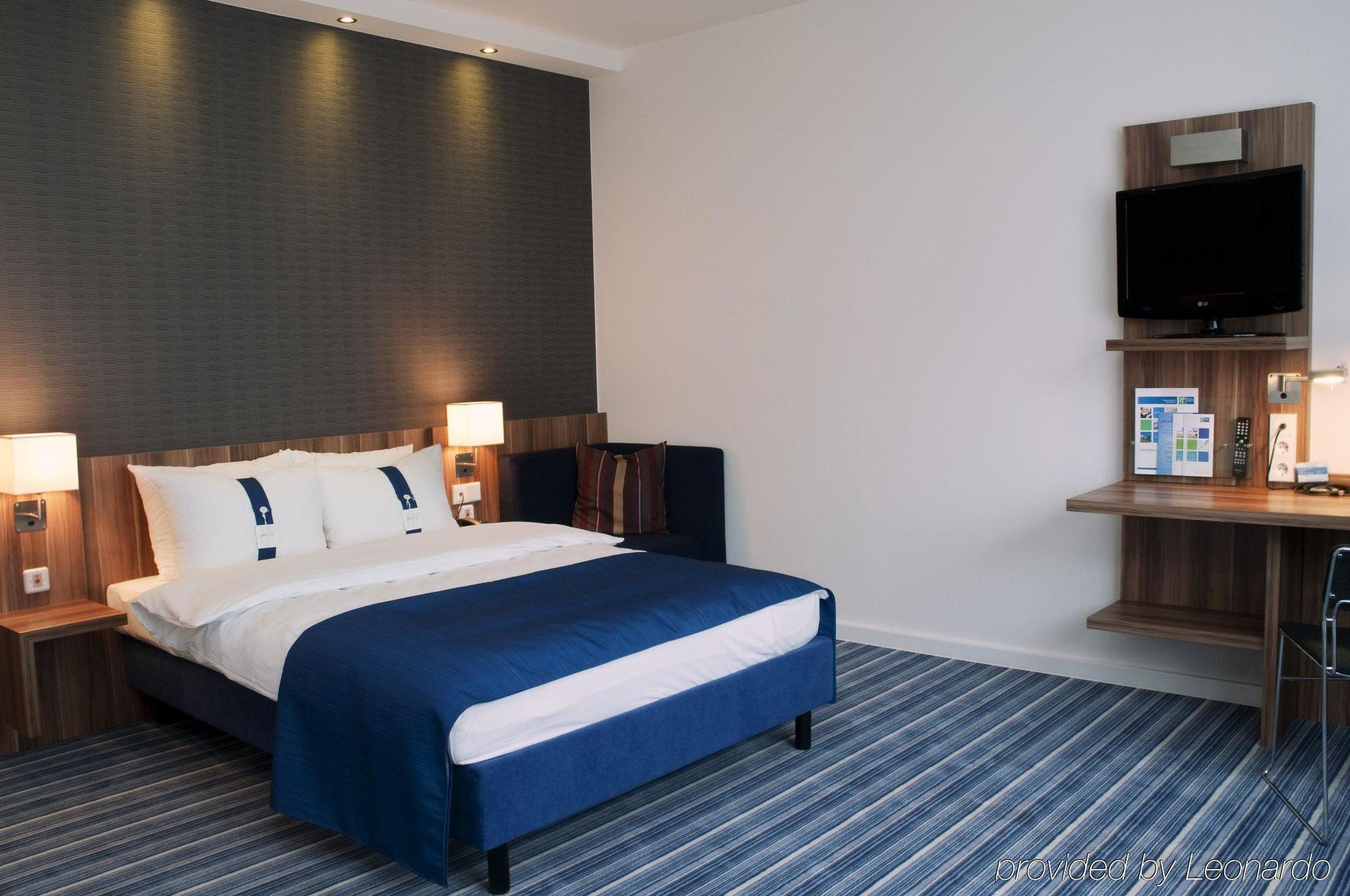 Holiday Inn Express Bremen Airport By Ihg Habitación foto