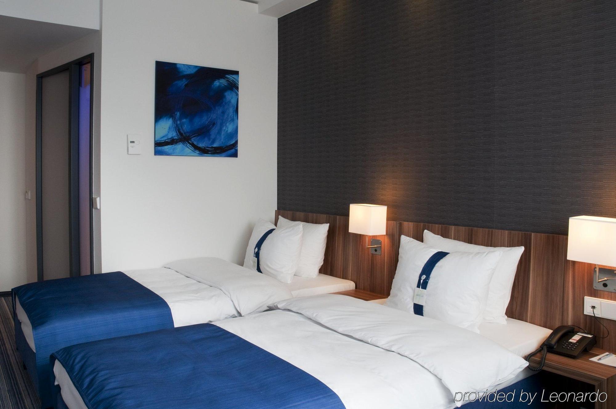 Holiday Inn Express Bremen Airport By Ihg Habitación foto