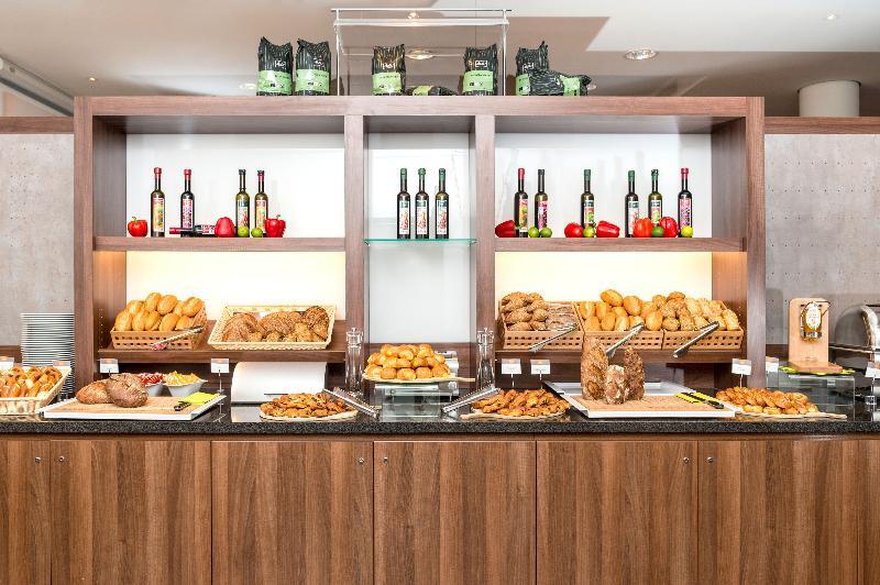 Holiday Inn Express Bremen Airport By Ihg Exterior foto